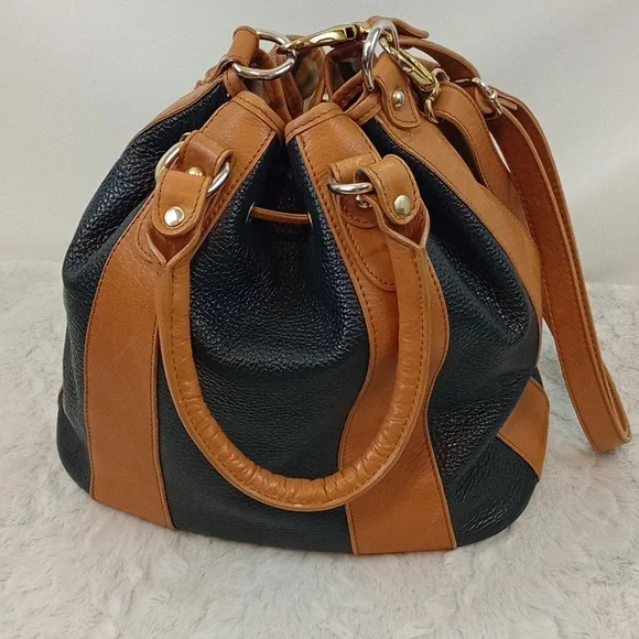 Cristina Italy real leather drawstring bucket bag with strap Black Brown - Picture 6 of 16